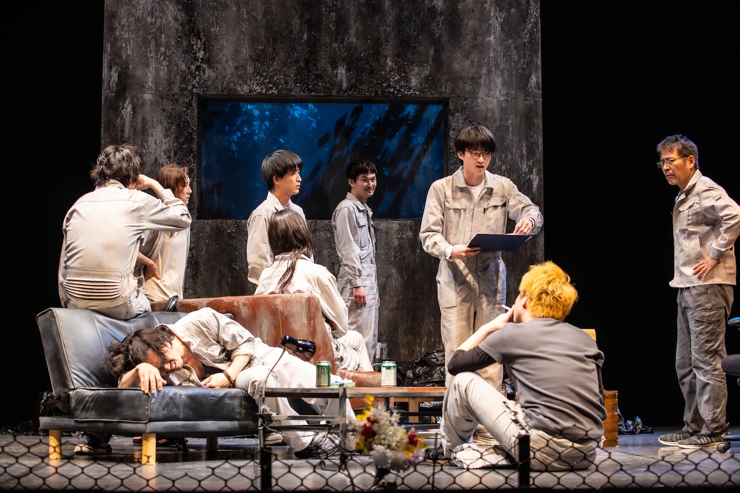 劇団時間制作「社会で生きる動物」より。