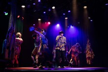 EPOCH MAN「The Closet Revue」より。（撮影：小岩井ハナ）