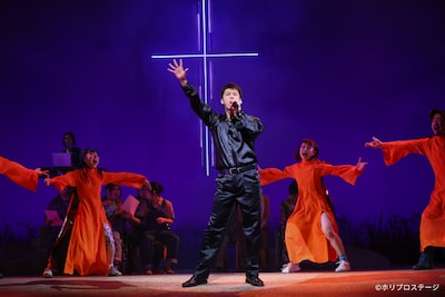 ミュージカル「奇跡を呼ぶ男」より。（撮影：宮川舞子）