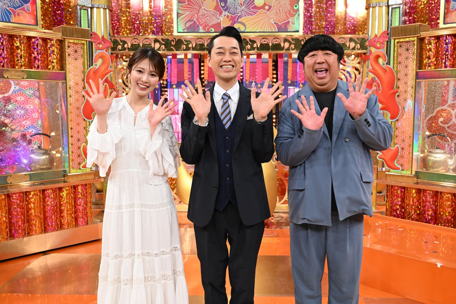 「沸騰ワード10 2時間SP」より、左から黒田みゆアナウンサー、バナナマン。