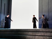 パルコ・プロデュース 2026「メアリー・ステュアート」より。（撮影：細野晋司）