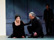 パルコ・プロデュース 2026「メアリー・ステュアート」より。（撮影：細野晋司）