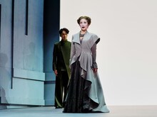 宮沢りえ、PARCO劇場での「メアリー・ステュアート」開幕に「前を向いて挑戦し続けたい」