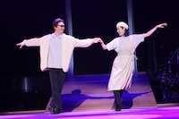 シス・カンパニー公演「新宿発8時15分」より。（撮影：宮川舞子）