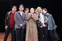 シス・カンパニー公演「新宿発8時15分」より。（撮影：宮川舞子）