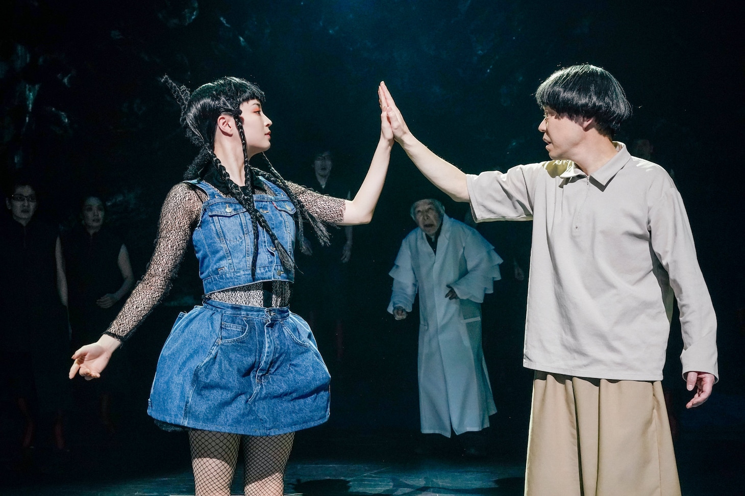 NODA・MAP 第28回公演「華氏マイナス320°」より。