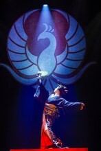 スーパーメガ盛り朱雀祭り！早乙女太一率いる劇団朱雀「OMIAKASHI」開幕