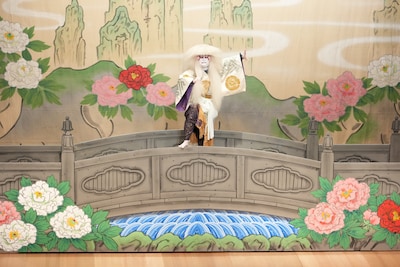「MEET KABUKI -The art of “Onnagata” Europe tour 2026-」パリ公演より、第二部「石橋」の様子。©SHOCHIKU