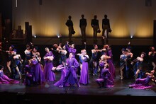 OSK翼和希「全力で駆け抜けます！」上演100周年の「レビュー 春のおどり」南座で開幕