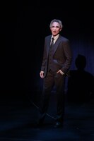 OSK日本歌劇団「レビュー 春のおどり」より、「Silenphony-サイレンフォニー-」。©松竹