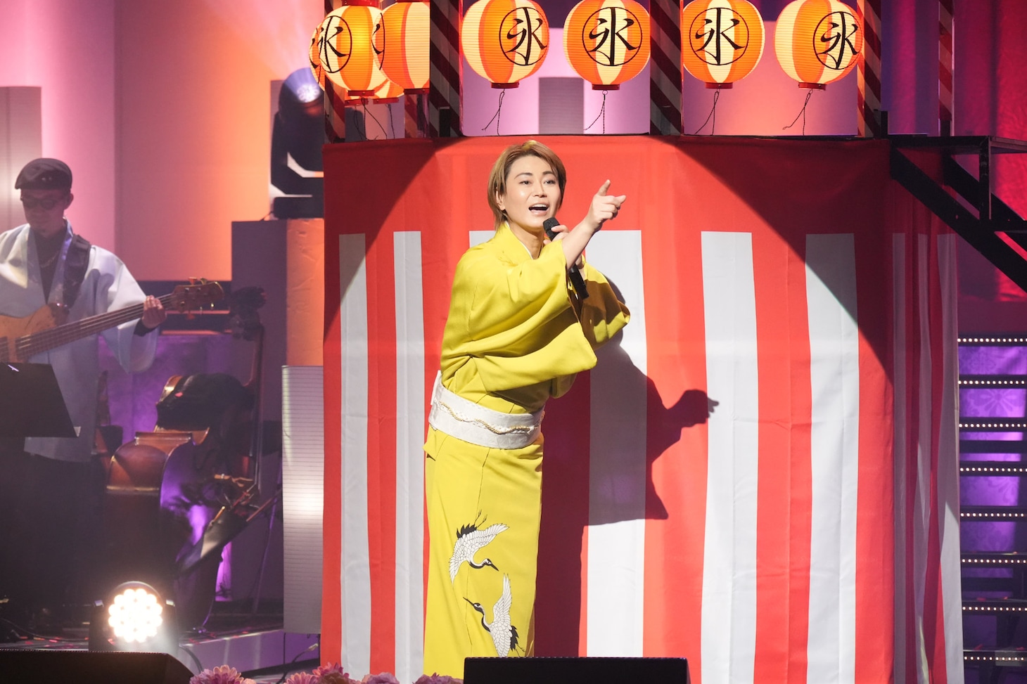 「氷川きよし特別公演」明治座公演より、第2部「氷川きよしコンサート2026」の様子。