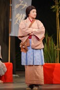 「氷川きよし特別公演」明治座公演より、第1部「白雲の城」の様子。