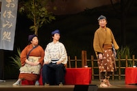 「氷川きよし特別公演」明治座公演より、第1部「白雲の城」の様子。