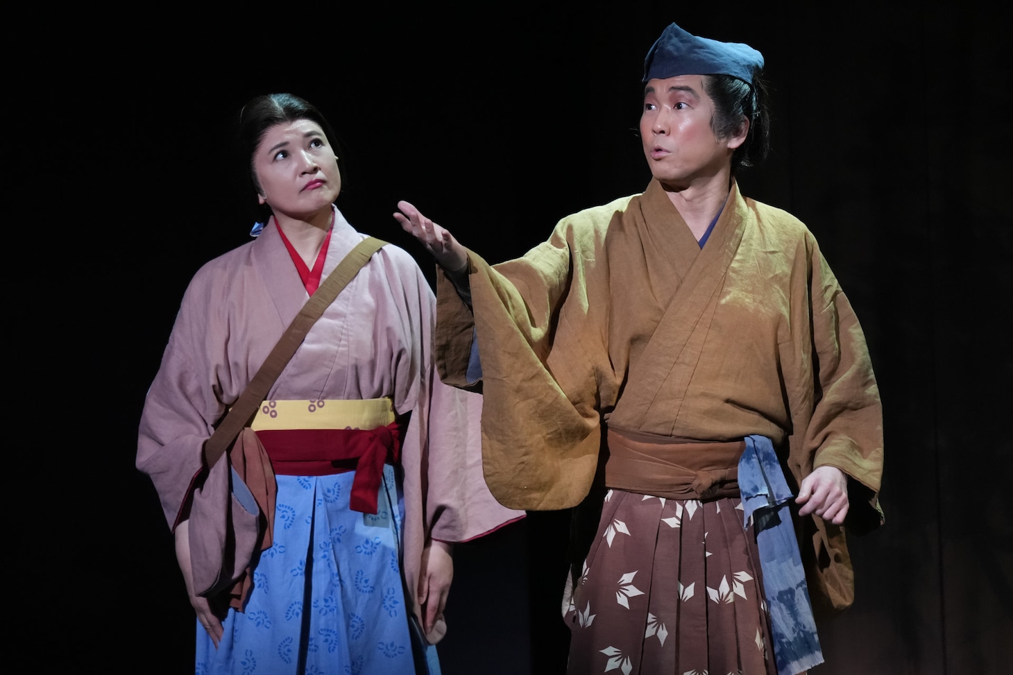 「氷川きよし特別公演」明治座公演より、第1部「白雲の城」の様子。