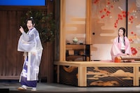 「氷川きよし特別公演」明治座公演より、第1部「白雲の城」の様子。