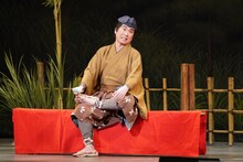 「氷川きよし特別公演」明治座公演より、第1部「白雲の城」の様子。