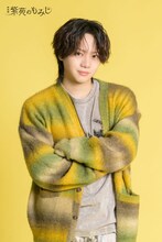 佐藤流司のキャラクタービジュアル。