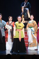 OSK翼和希「全力で駆け抜けます！」上演100周年の「レビュー 春のおどり」南座で開幕
