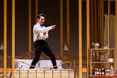 「DUMB SHOW / ダム・ショー」より。