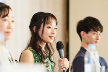 秋山瑛（撮影：難波雄史）