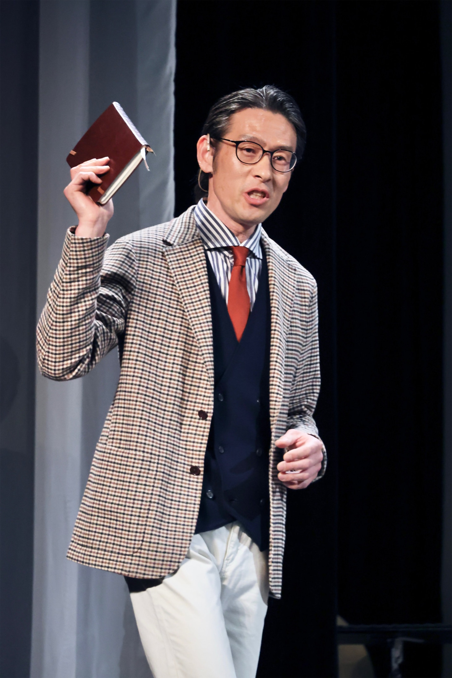 三越劇場 怪事件推理 第4弾「忍びよる戦慄と甦る旋律」より。（撮影：明田川志保）