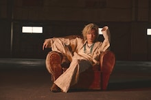 山﨑晶吾の一人芝居「Nobody knows me」キービジュアル＆演じ分ける4役の姿を公開