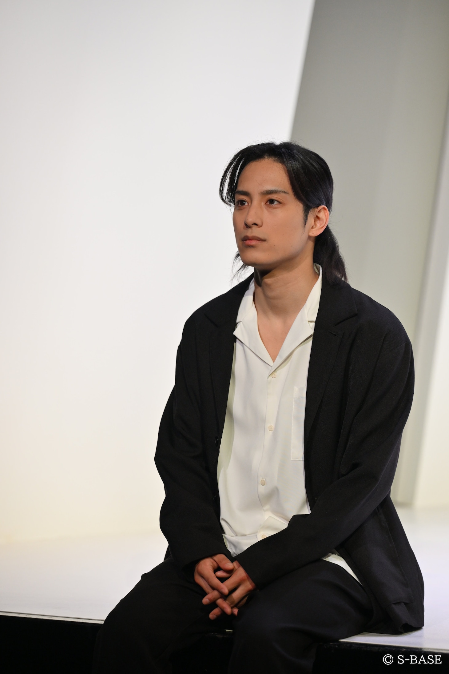 S-BASE Vol.2 舞台「ある日、僕らは夢の中で出会う」より。