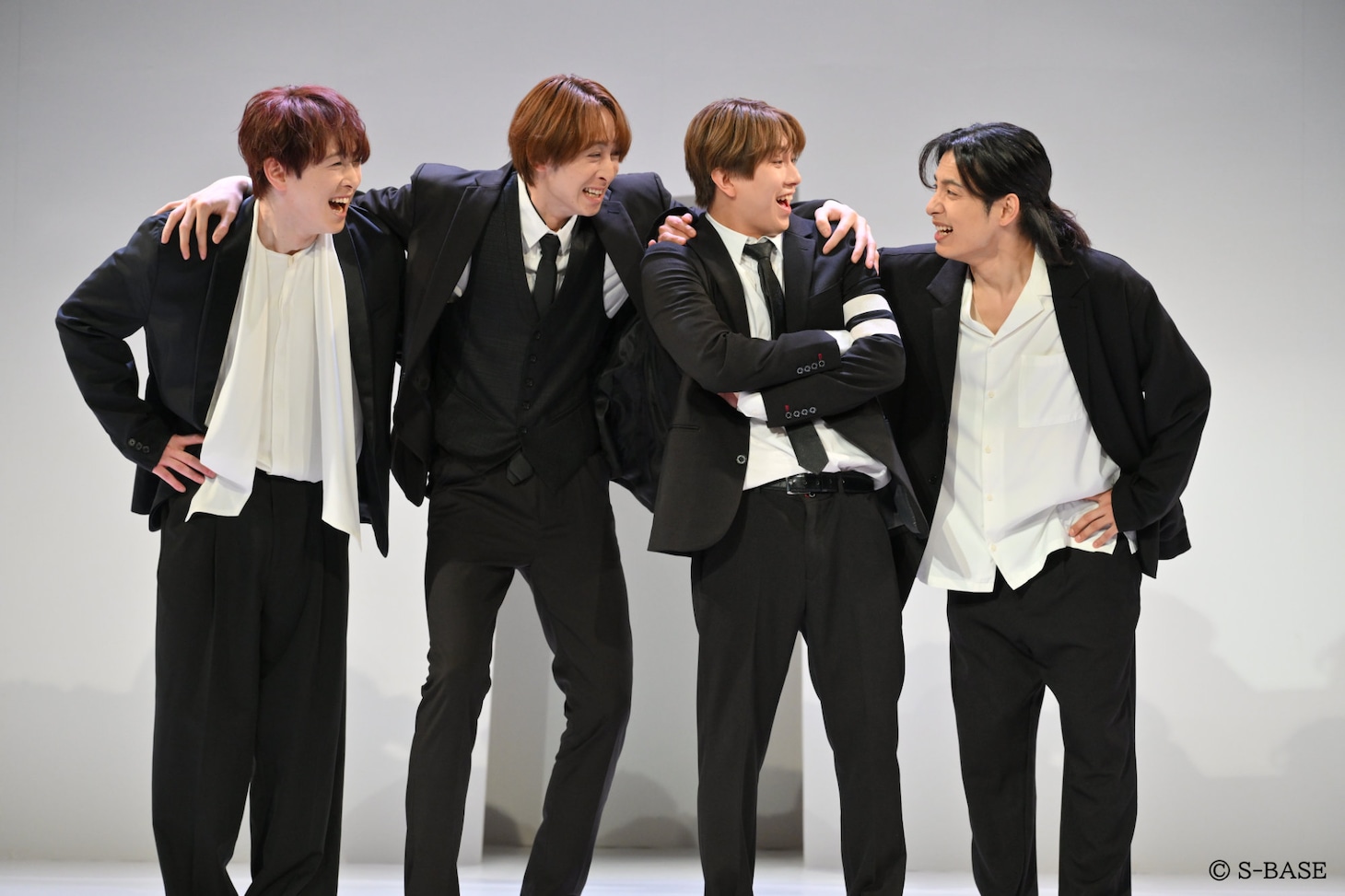 S-BASE Vol.2 舞台「ある日、僕らは夢の中で出会う」より。