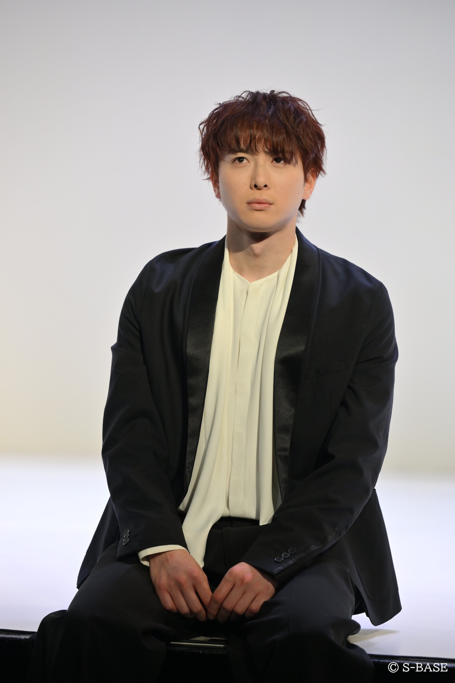 S-BASE Vol.2 舞台「ある日、僕らは夢の中で出会う」より。