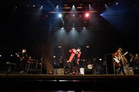 舞台「ぽっぷす？」より。