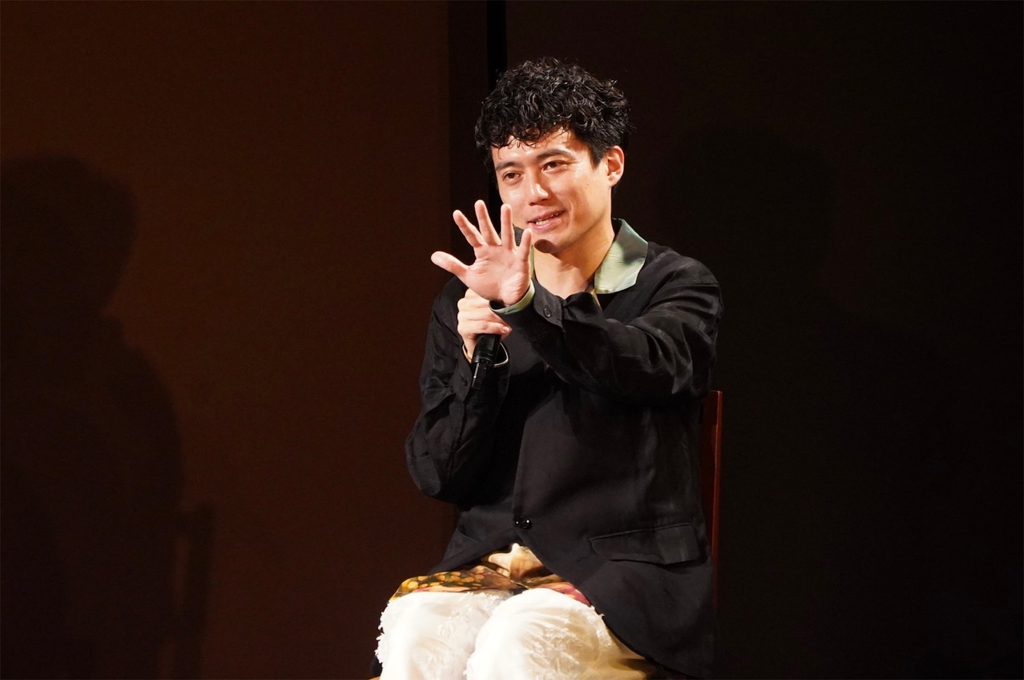 ステージナタリー10周年記念トークイベント「植木豪×藤田俊太郎と振り返る10年」より、藤田俊太郎。