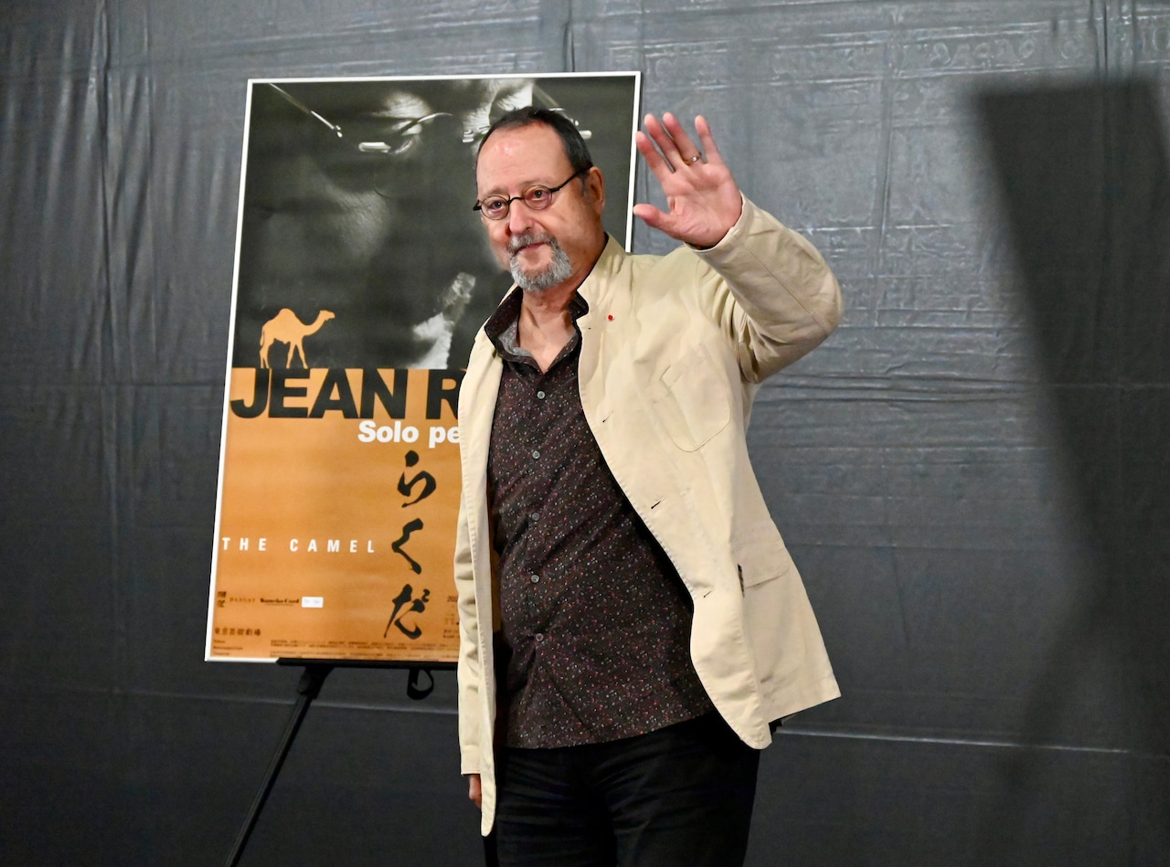 ジャン・レノが自身の歩みを伝える「らくだ」、日本酒への愛情語るひと幕も
