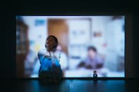 遠藤七海「婆美肉魂」より。（撮影：岩本順平）