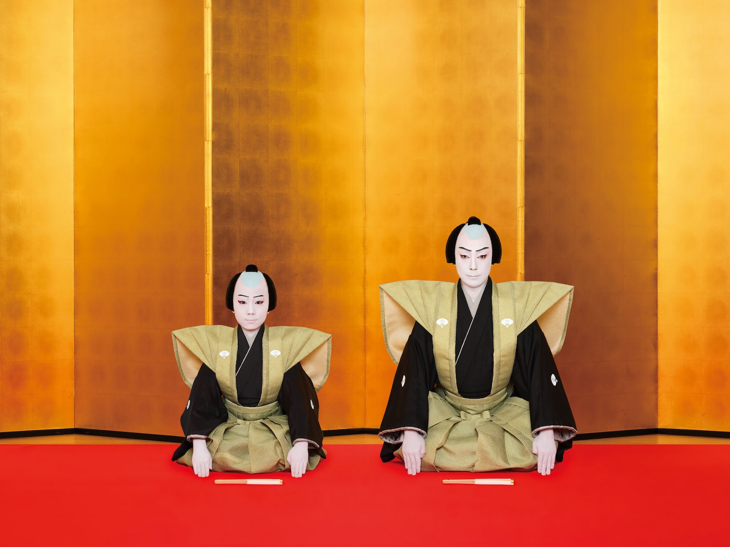 尾上菊之助改め八代目尾上菊五郎、 尾上丑之助改め六代目尾上菊之助の襲名披露ビジュアル。