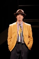 舞台「ビショップマーダーケース」より。