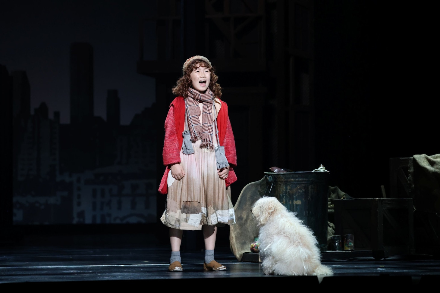 丸美屋食品ミュージカル「アニー」2026年公演より。