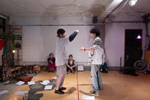 バストリオ「新しい野良犬／ニューストリートドッグ2」より。（撮影：山口梓沙）