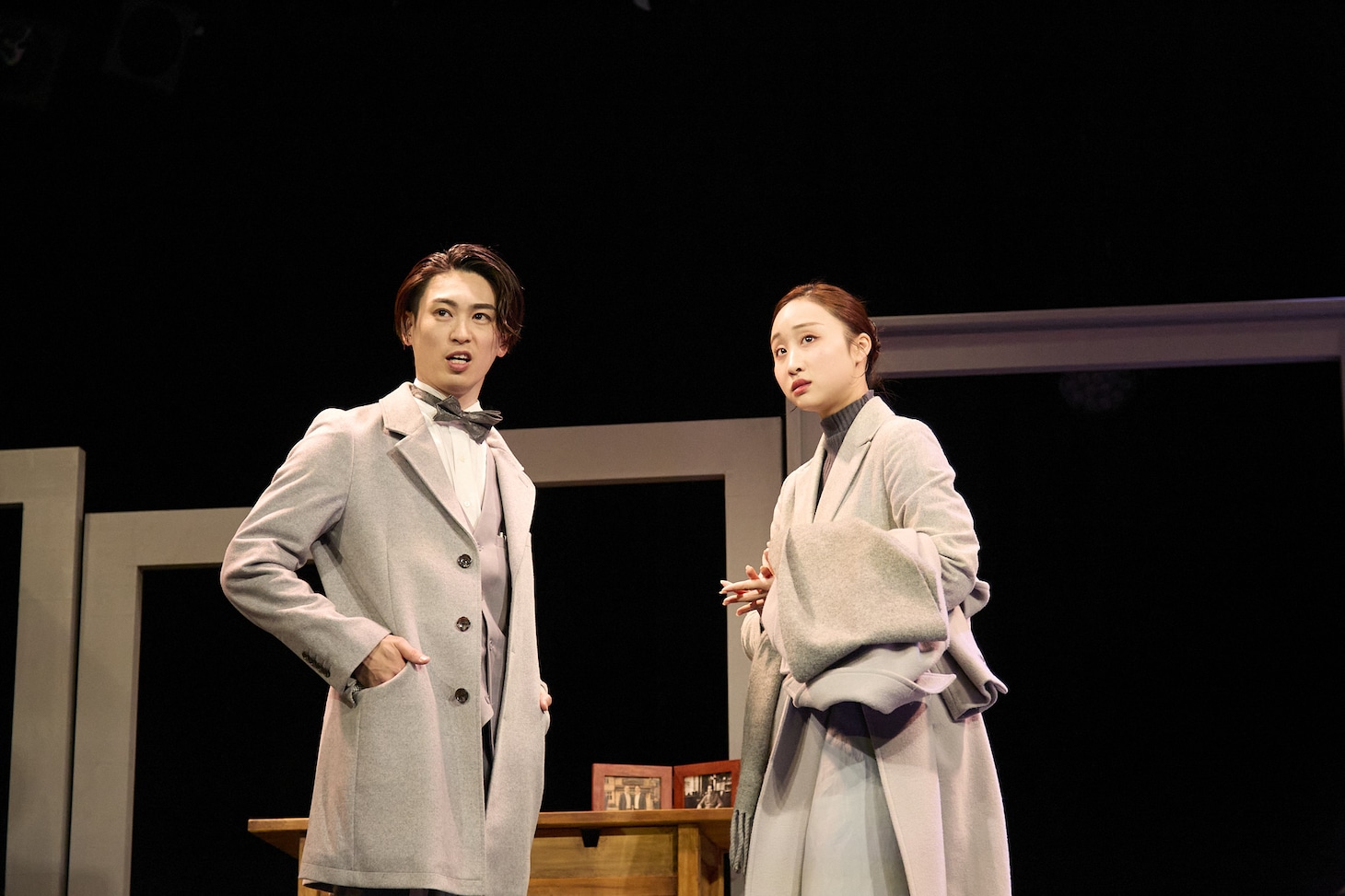 「Private Fears in Public Places」より、★チームの公演。