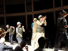 下島礼紗×SPAC新作ワーク・イン・プログレス「さあ環境に抵抗しよう、死に抵抗しよう。そうさ生に抵抗するのさ、」より。