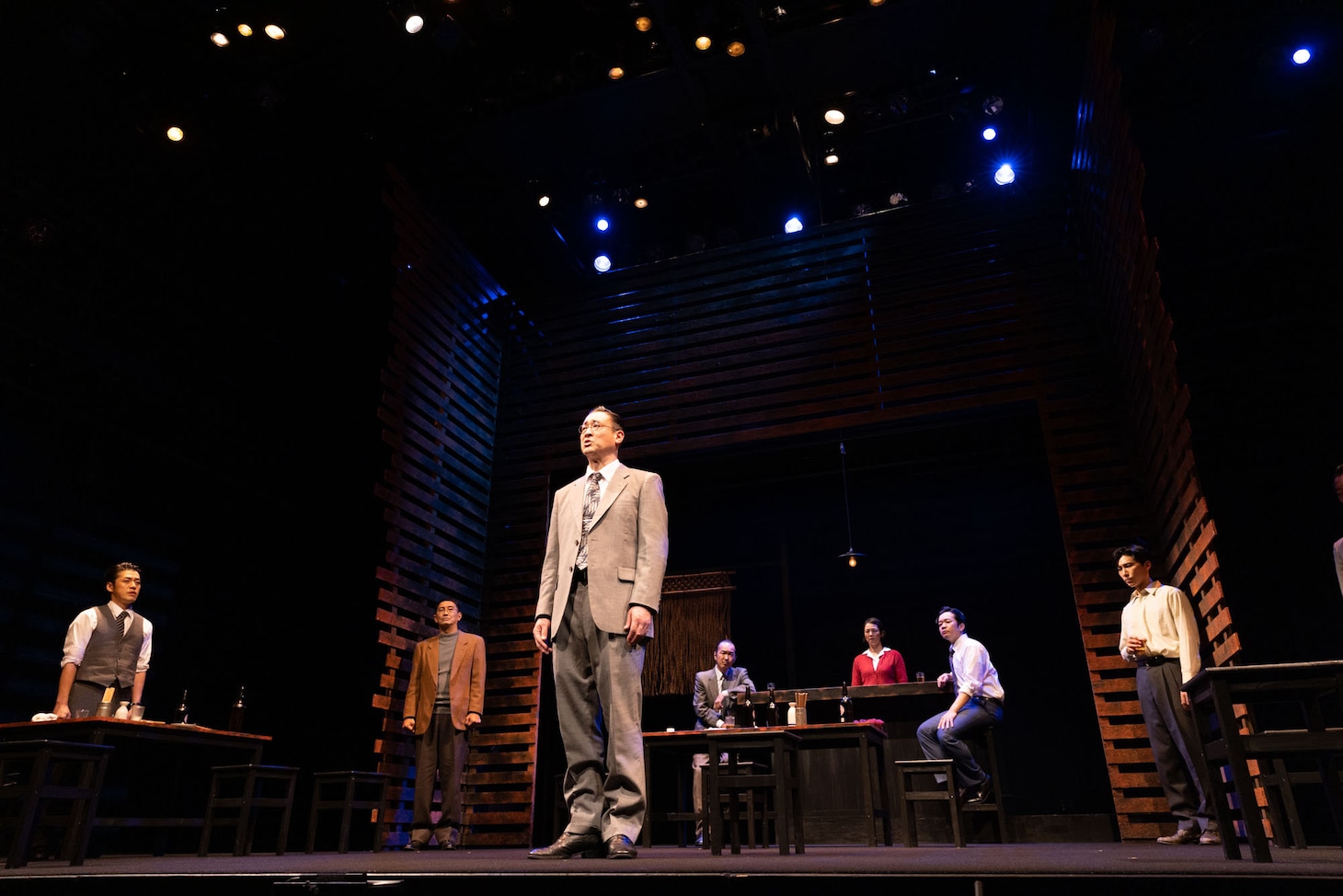 劇団チョコレートケーキ「帰還不能点」より。（撮影：池村隆司）