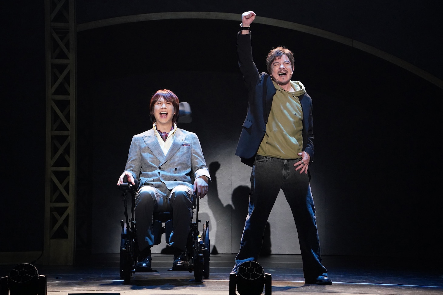 あなたも最強になっちゃっていいんです！川平慈英・浦井健治が届けるミュージカル「最強のふたり」開幕