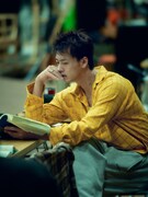 ミュージカル「奇跡を呼ぶ男」のオリジナルフォトブックより。