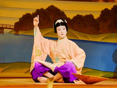 歌舞伎町大歌舞伎 三代猿之助四十八撰の内「獨道中五十三驛」より。（撮影：細野晋司）