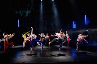 Baobab 第17回本公演「ゆれ」より。（撮影：大洞博靖）