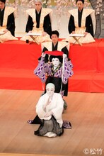 「團菊祭五月大歌舞伎」開幕、尾上左近改め三代目尾上辰之助が決意「芸道に精進してまいる覚悟」