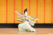 「團菊祭五月大歌舞伎」昼の部より、「六歌仙容彩」の様子。