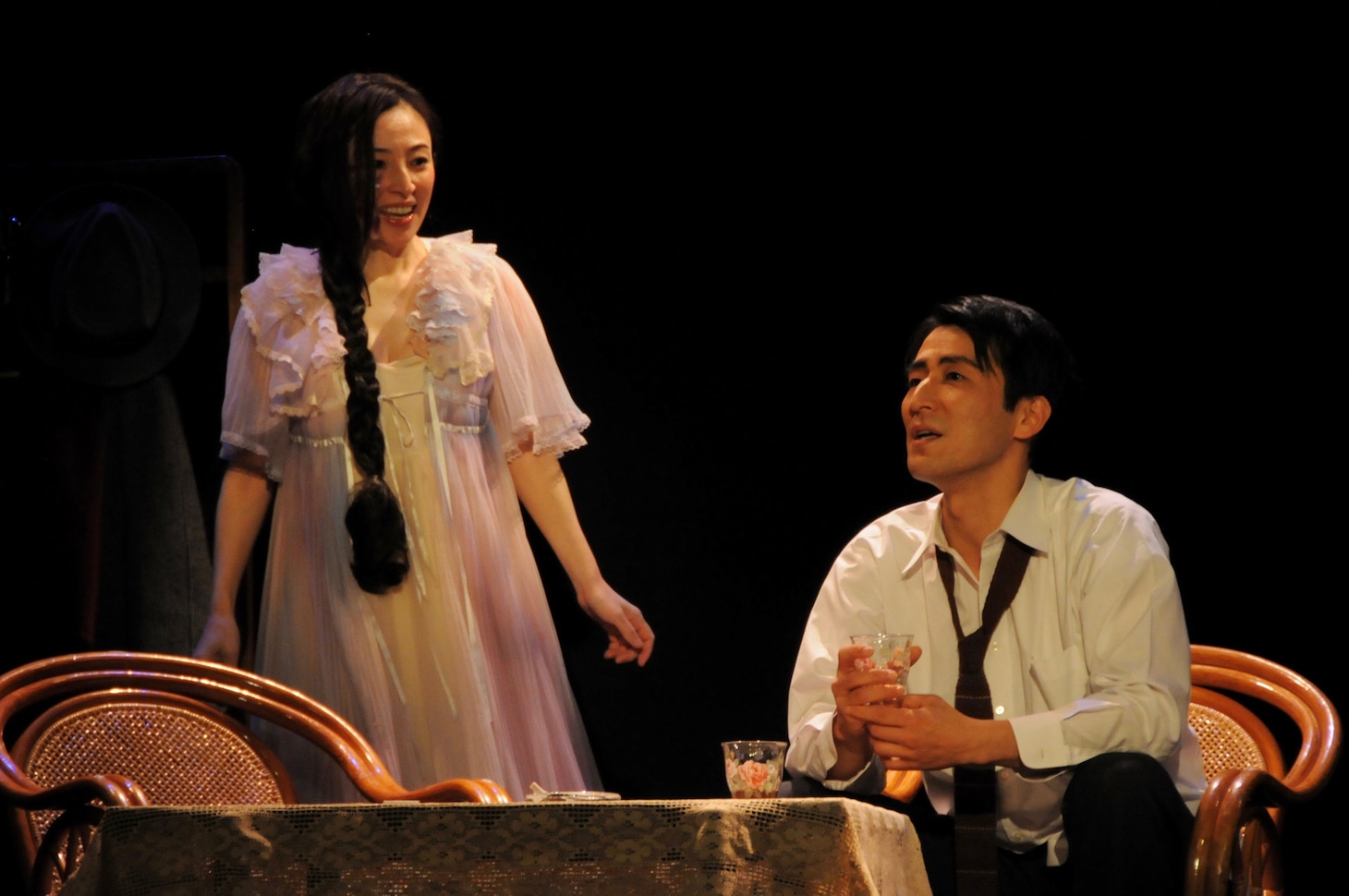 劇団民藝「泰山木の木の下で わたしたちの明日は」過去公演より。