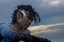 ハムレット演じる市川染五郎の写真集「HAMLET」発売、日生劇場公演の舞台写真も
