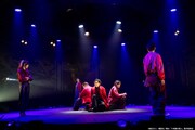 舞台「十角館の殺人」より。（撮影：小境勝巳）