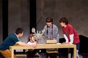 わらび座 フィギュアシアター「『黒紙の魔術師と白銀の龍』the Musical」より。